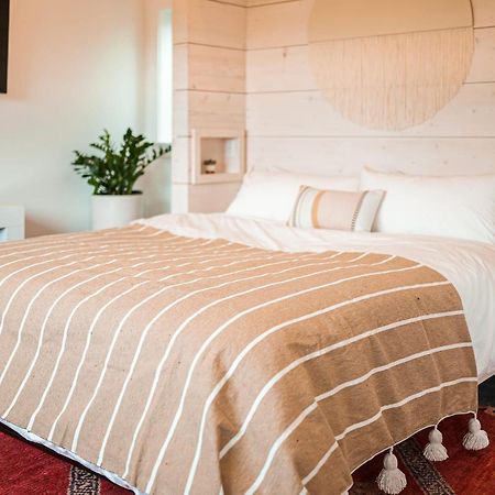 Funboard Room Includes King Bed And Mini Kitchenette Stinson Beach Extérieur photo